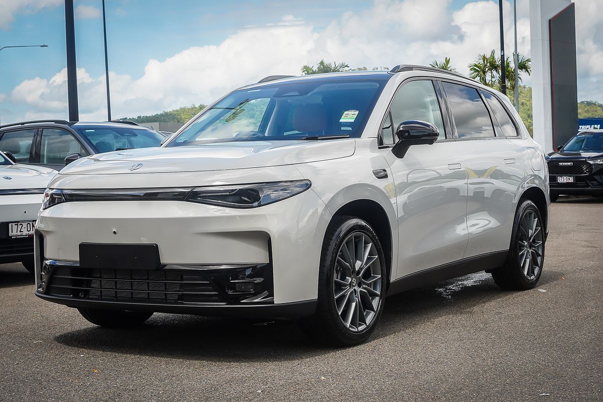 2025 Leapmotor C10 REEV Ultra Hybrid Design B11