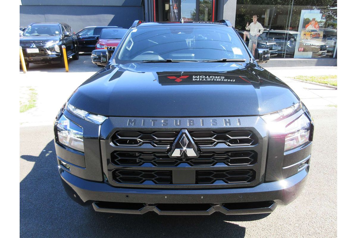 2025 Mitsubishi Triton GSR MV 4X4