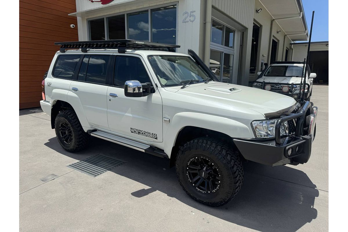 2015 Nissan Patrol ST Y61