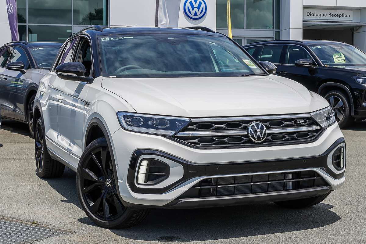 2025 Volkswagen T-Roc 140TSI R-Line D11