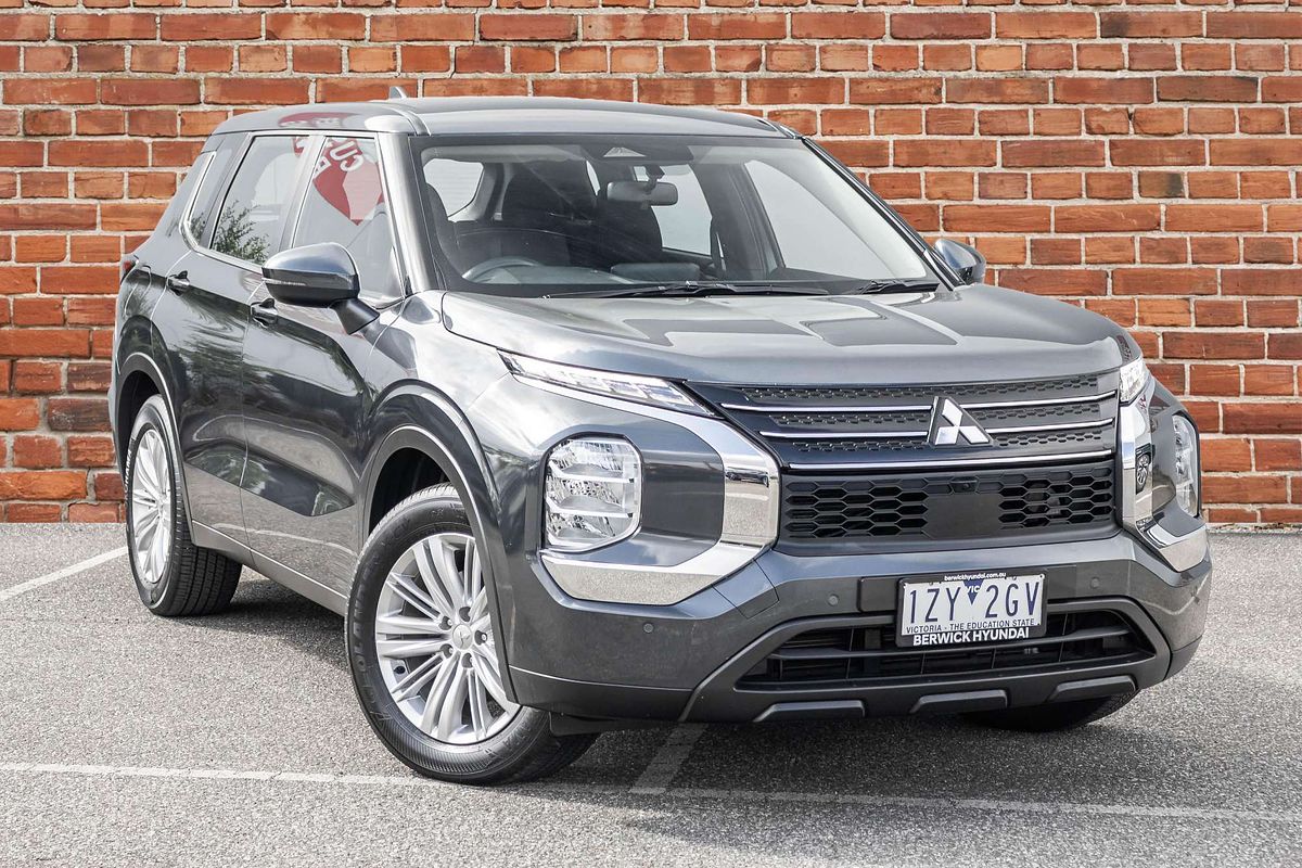 2024 Mitsubishi Outlander ES ZM