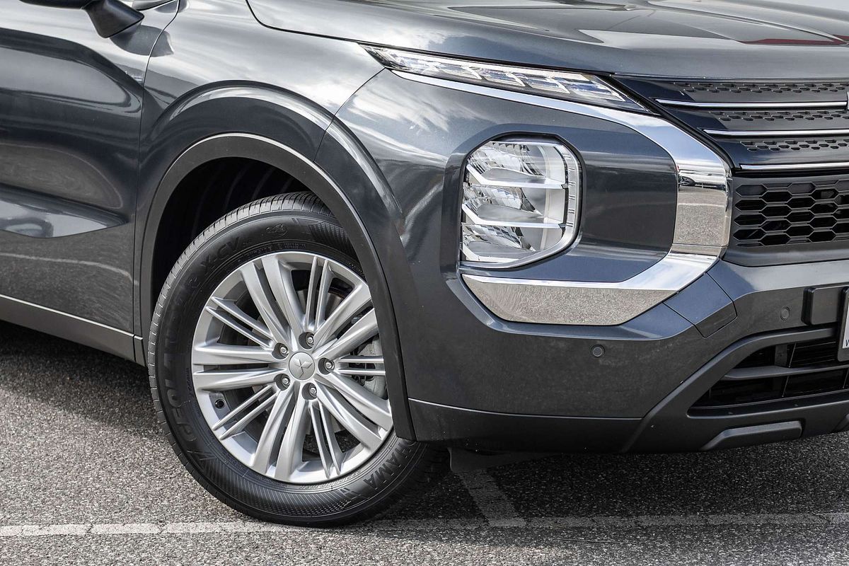 2024 Mitsubishi Outlander ES ZM