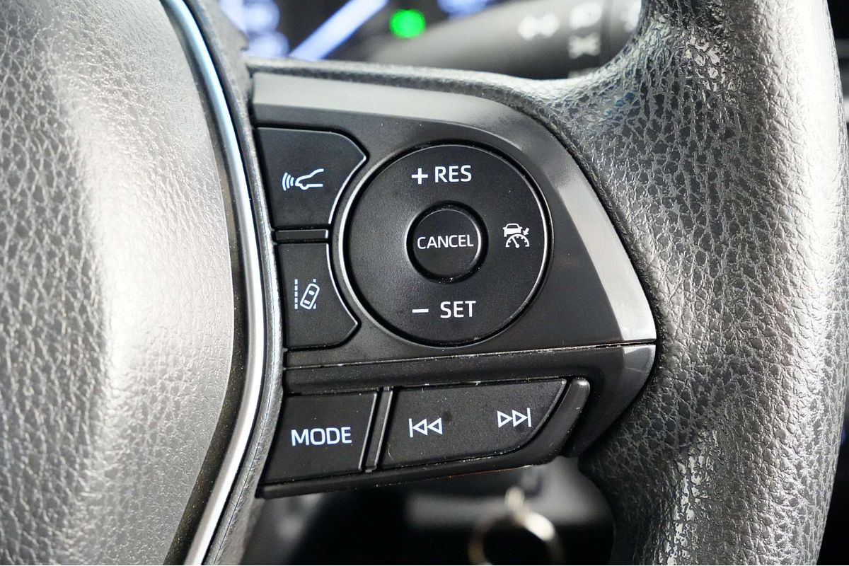 2020 Toyota Camry Ascent ASV70R