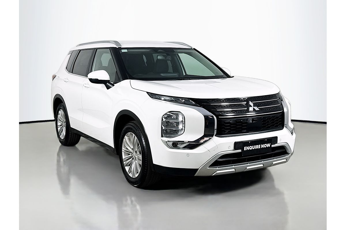 2024 Mitsubishi Outlander LS ZM