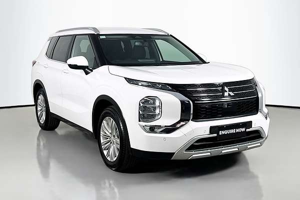 2024 Mitsubishi Outlander LS ZM