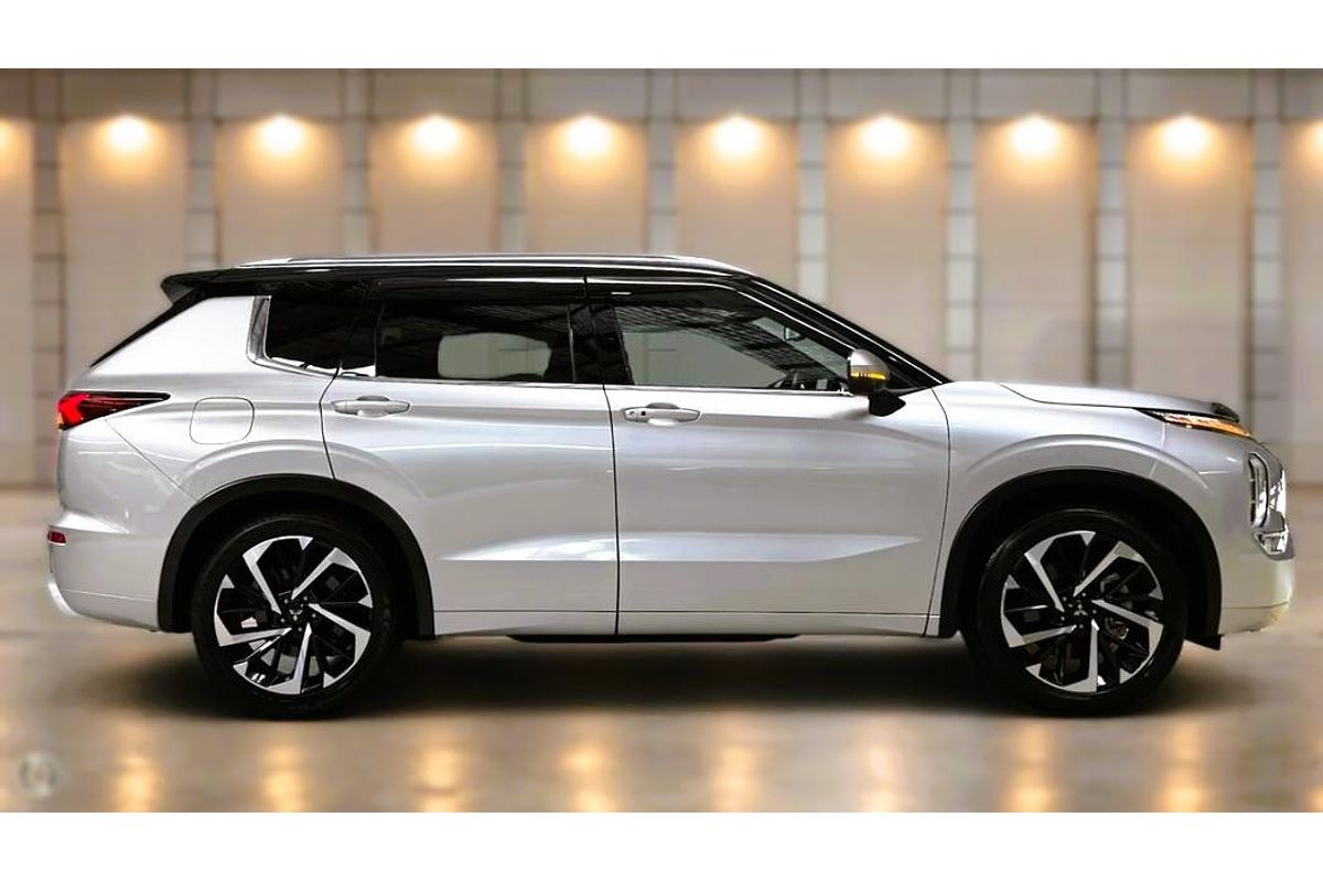 2024 Mitsubishi Outlander Exceed Tourer ZM