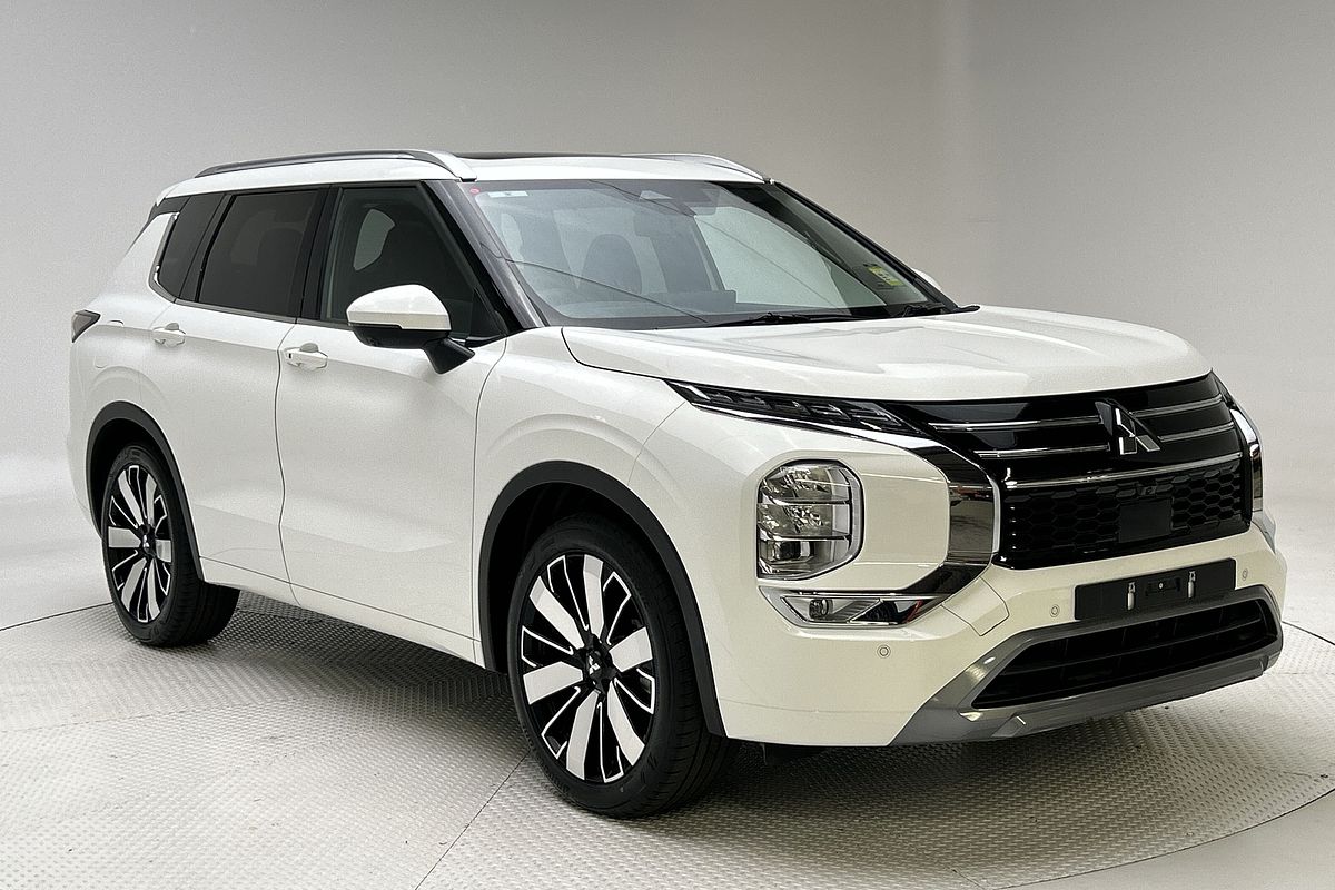 2025 Mitsubishi Outlander Exceed ZM