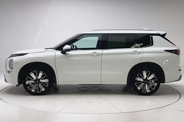 2025 Mitsubishi Outlander Exceed ZM thumb-4