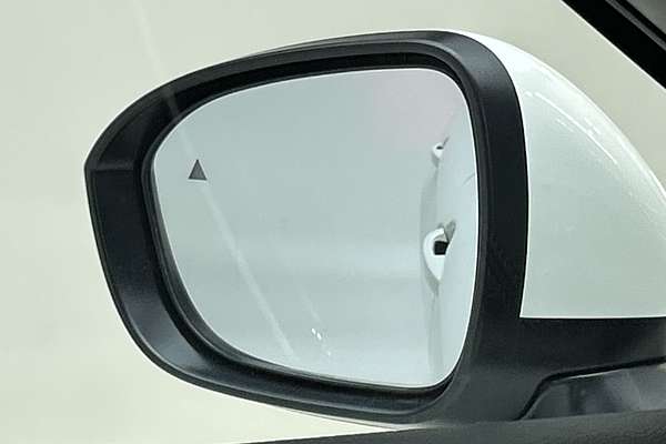 2025 Mitsubishi Outlander Exceed ZM thumb-17