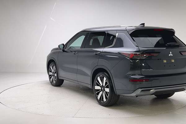 2025 Mitsubishi Outlander Exceed Tourer ZM thumb-8