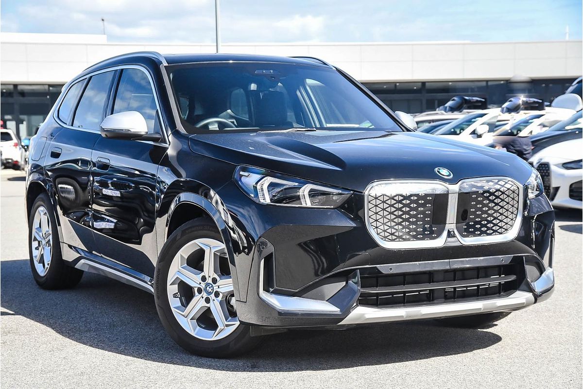 2025 BMW iX1 eDrive20 xLine U11