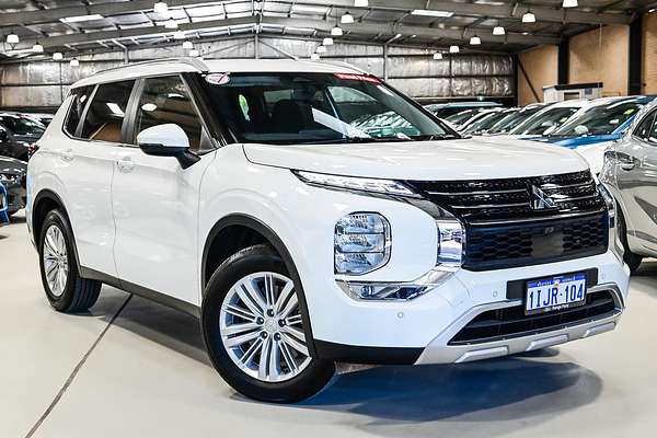 2024 Mitsubishi Outlander LS ZM