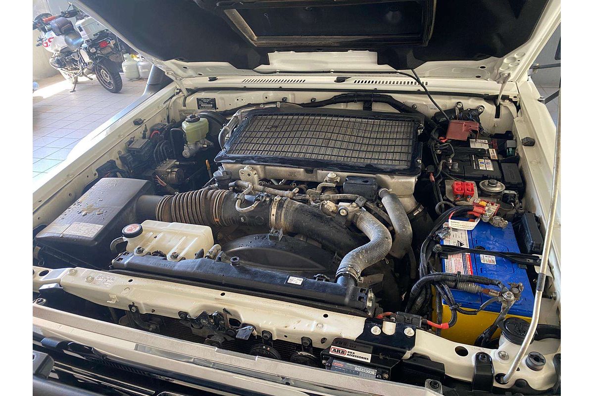 LANDCRUISER 79 SERIES VDJ79R GXL 4.5L DTV8 TURBO CDI 5 SP MANUAL C/CHAS