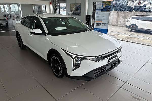 2025 Kia K4 Sport+ CL4m