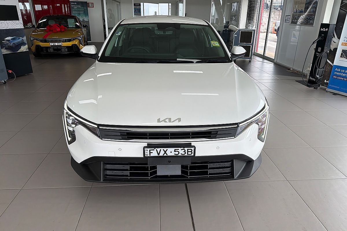 2025 Kia K4 Sport+ CL4m
