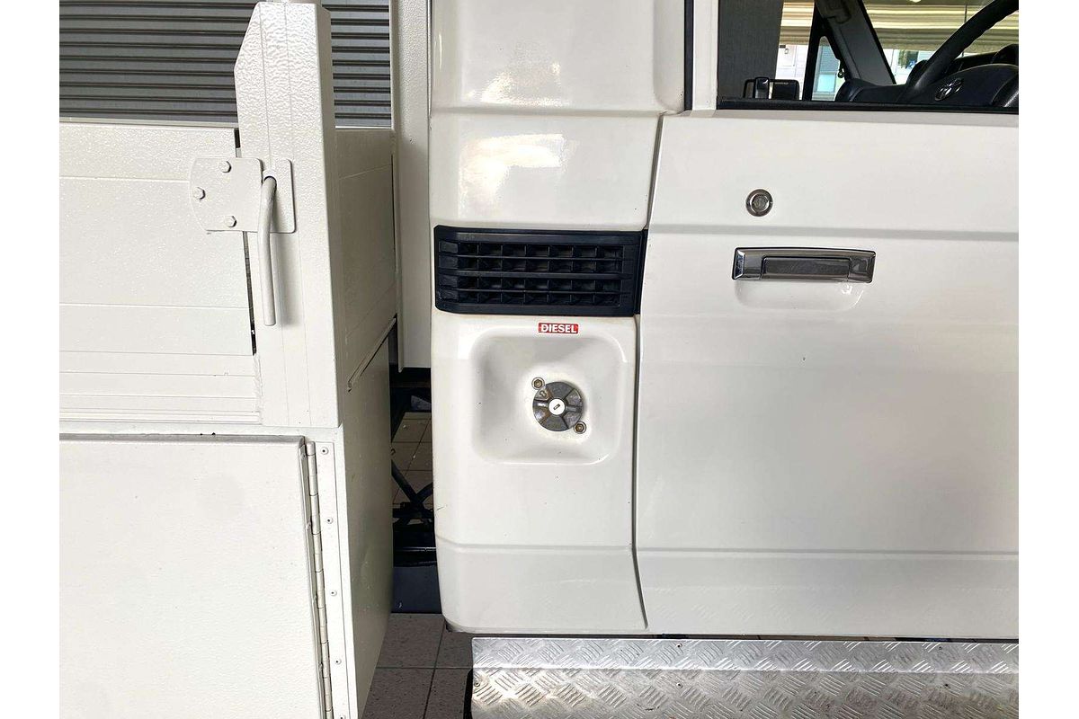 LANDCRUISER VDJ79R WORKMATE MY13