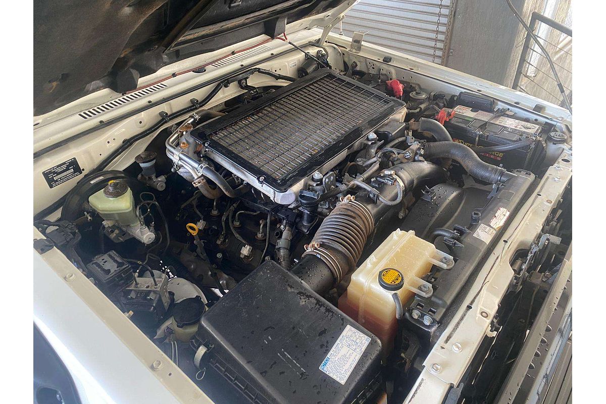 LANDCRUISER VDJ79R WORKMATE MY13