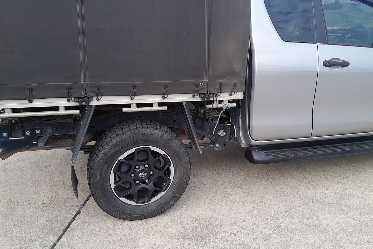 2018 Toyota Hilux SR (4x4) GUN126R MY19 4X4