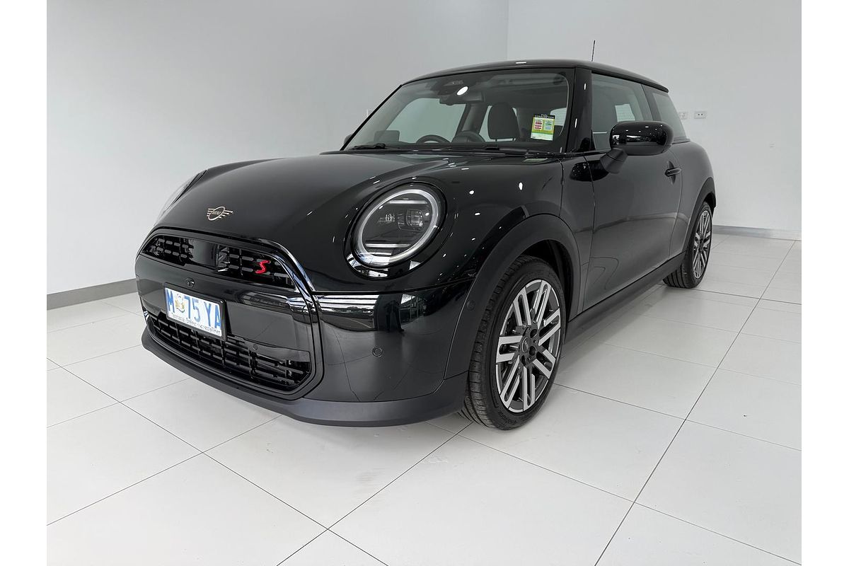 2025 MINI Cooper S Classic F66
