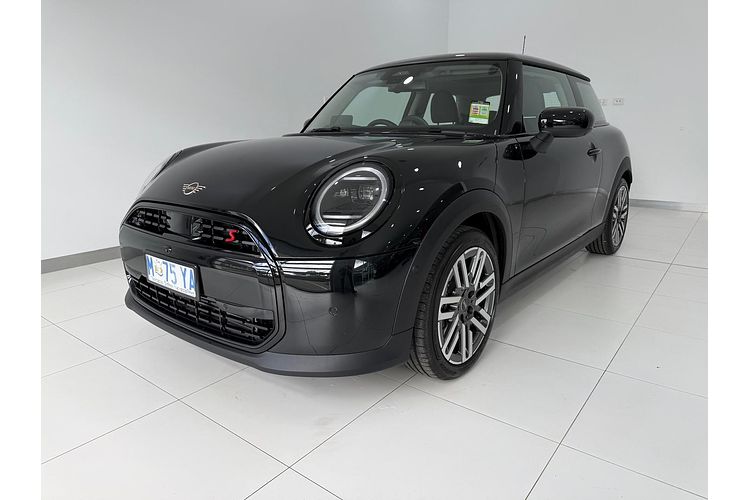 2025 MINI Cooper S Classic F66