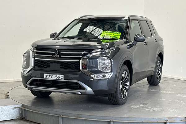 2025 Mitsubishi Outlander LS ZM