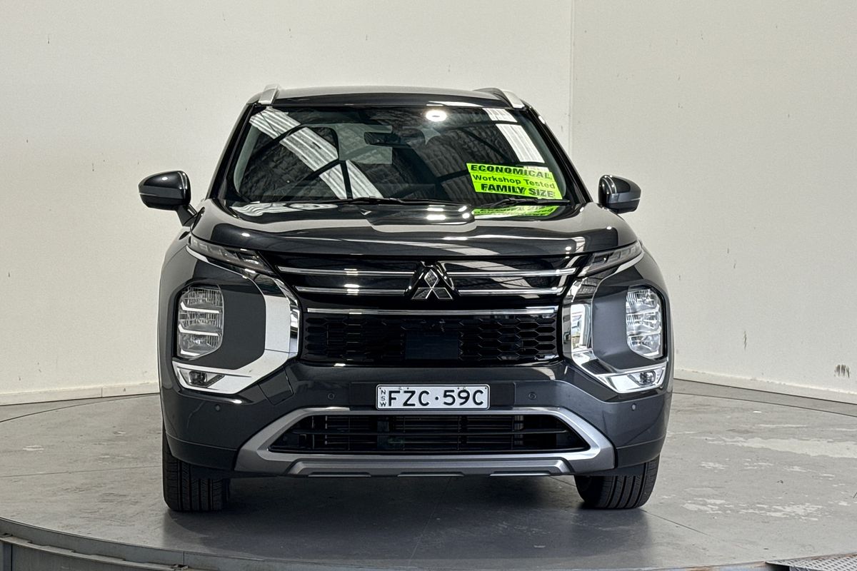 2025 Mitsubishi Outlander LS ZM