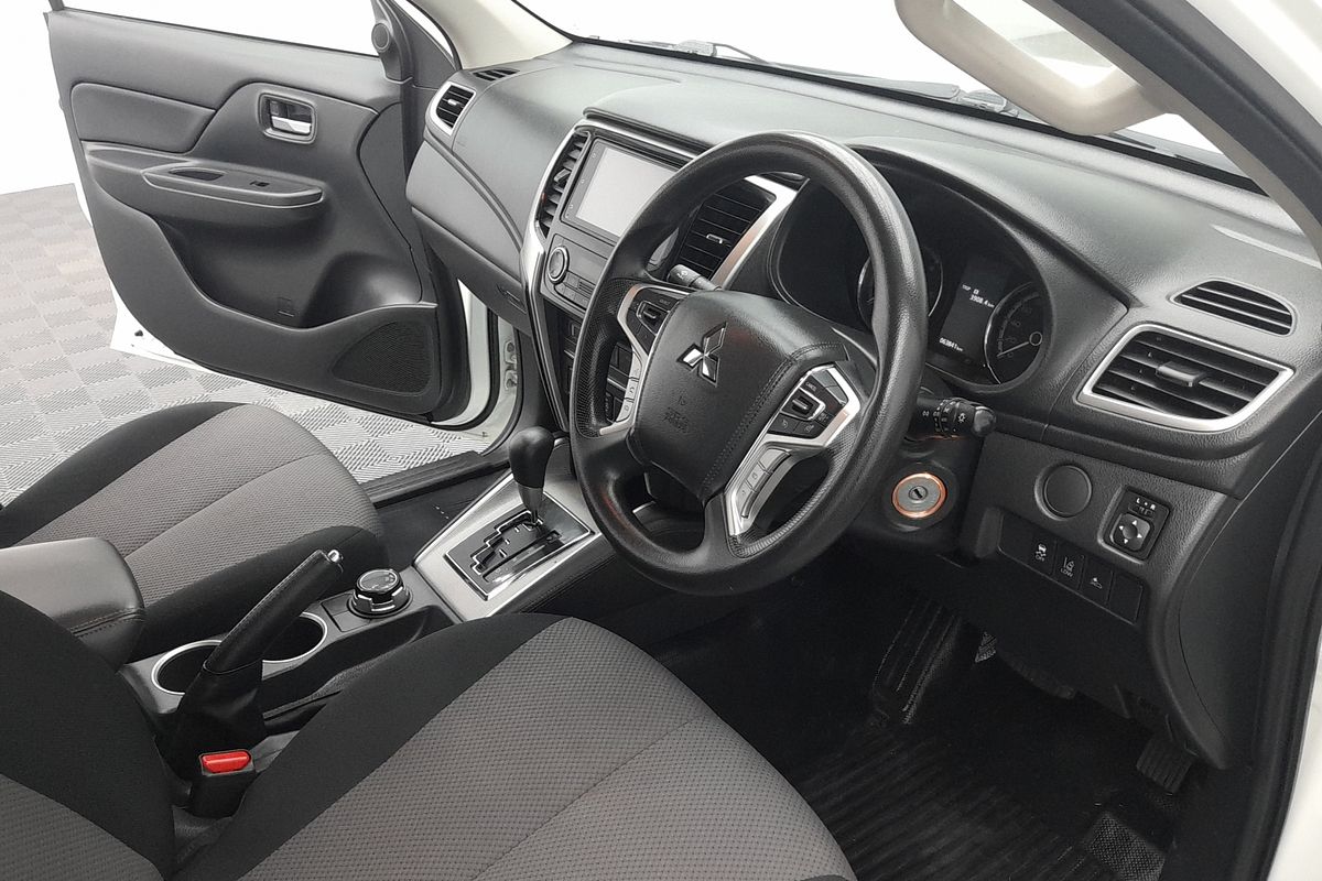 2023 Mitsubishi Triton GLX+ MR 4X4