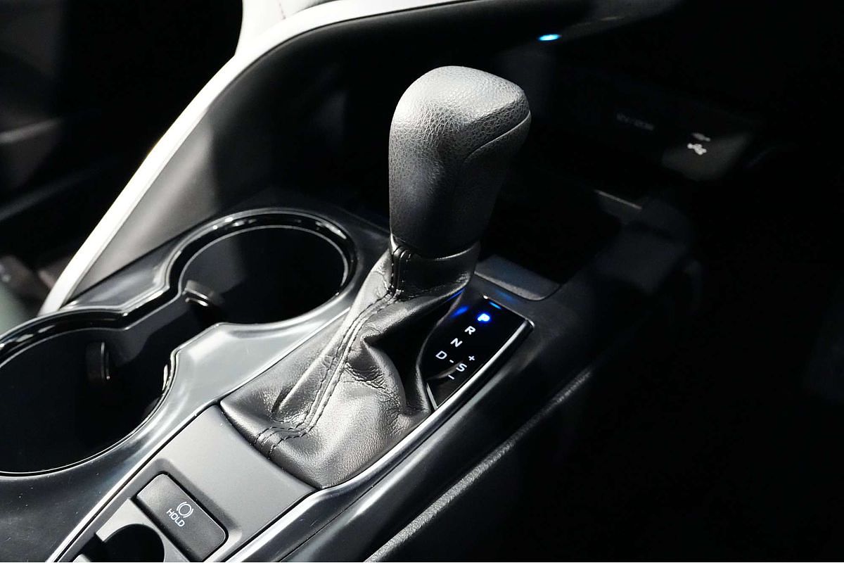 2020 Toyota Camry Ascent ASV70R