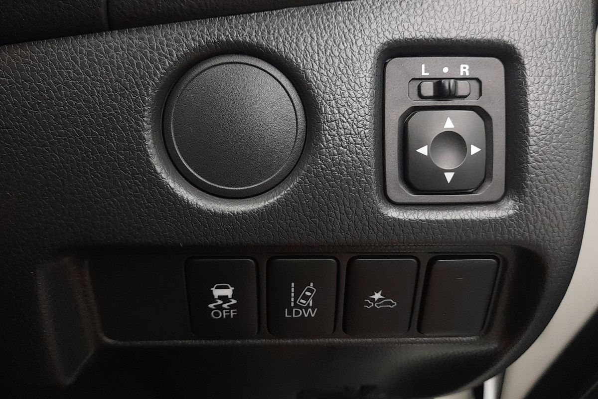 2023 Mitsubishi Triton GLX+ MR 4X4