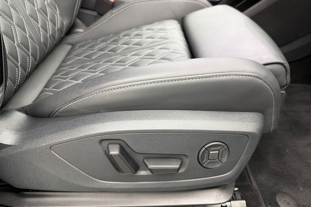 2024 Audi Q4 e-tron 55 F4