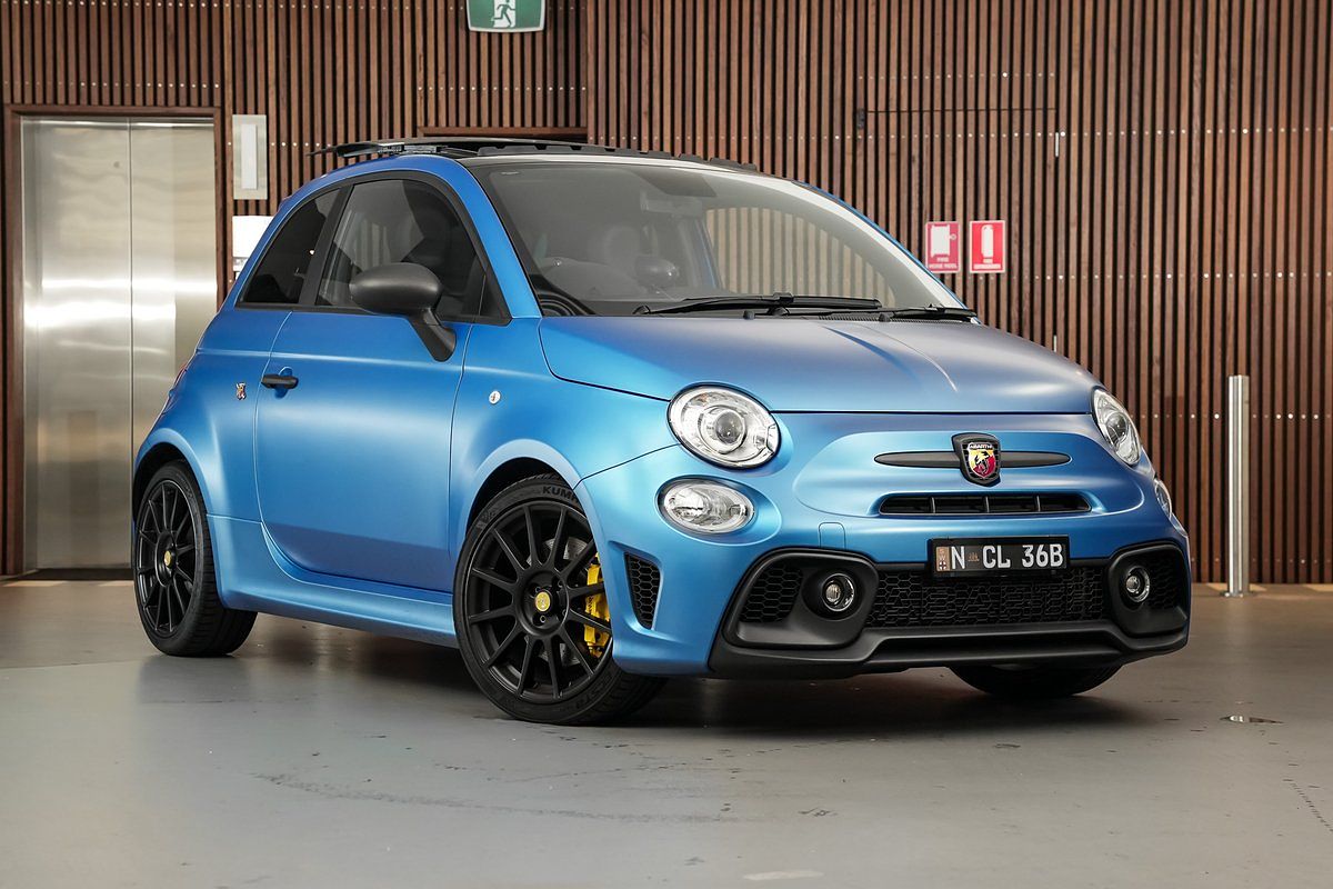 2023 Abarth 695 Competizione