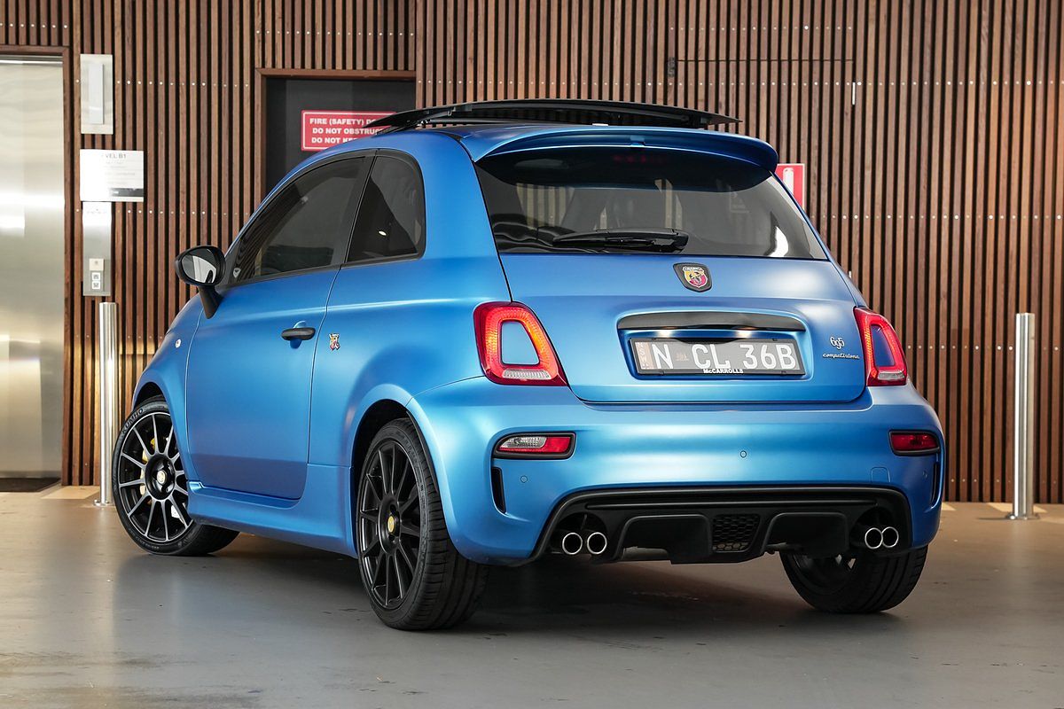 2023 Abarth 695 Competizione