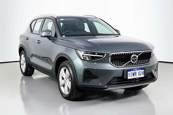 2025 Volvo XC40 Ultra B4 Bright