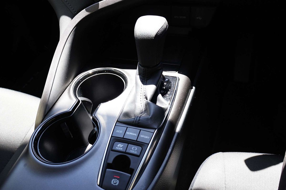 2024 Toyota Camry Ascent AXVH70R