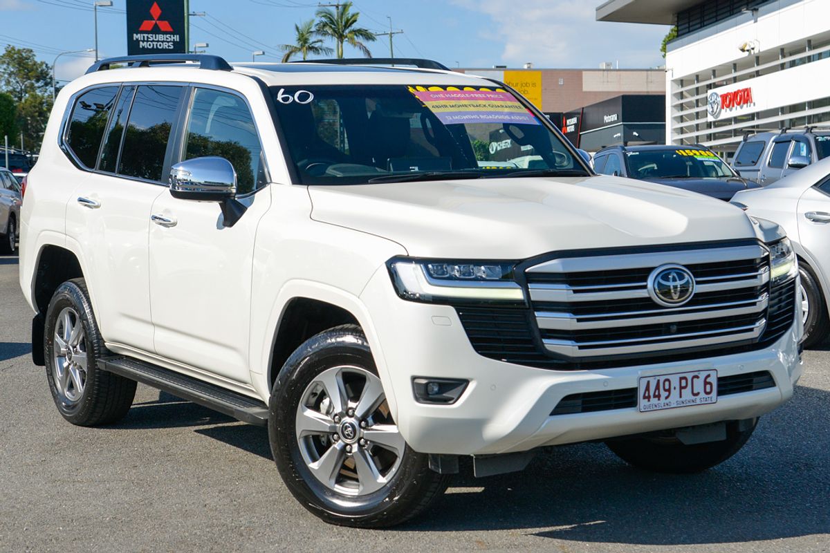 2023 Toyota Landcruiser Sahara FJA300R