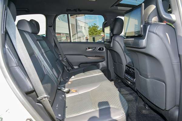 2023 Toyota Landcruiser Sahara FJA300R thumb-8