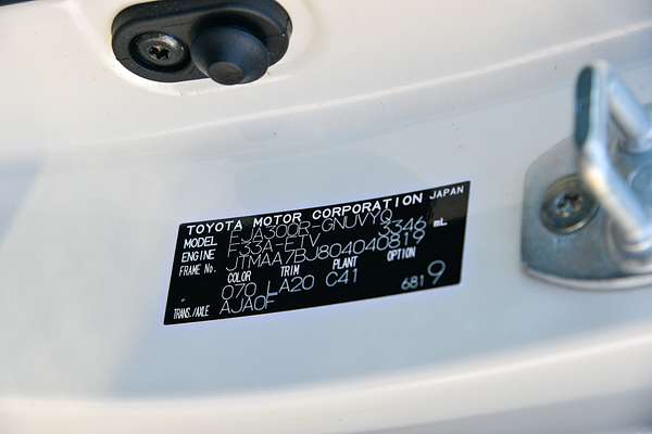 2023 Toyota Landcruiser Sahara FJA300R thumb-23