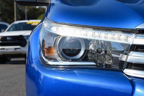 2015 Toyota Hilux SR5 GUN126R 4X4 thumb-1