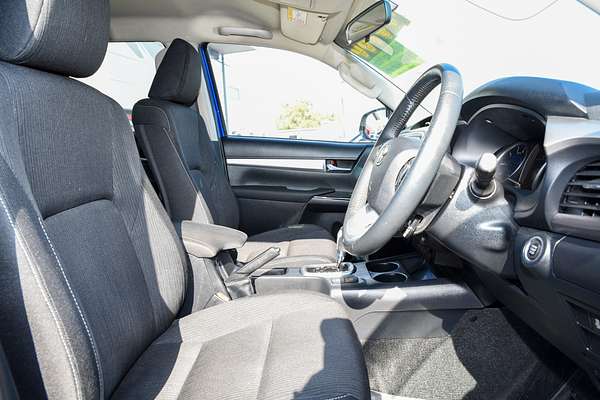 2015 Toyota Hilux SR5 GUN126R 4X4 thumb-9