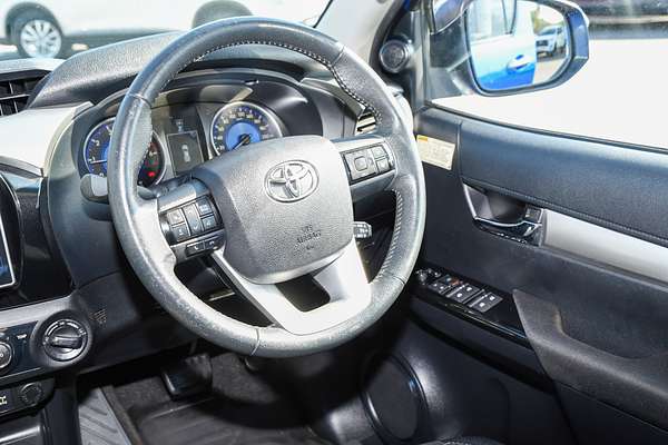 2015 Toyota Hilux SR5 GUN126R 4X4 thumb-17