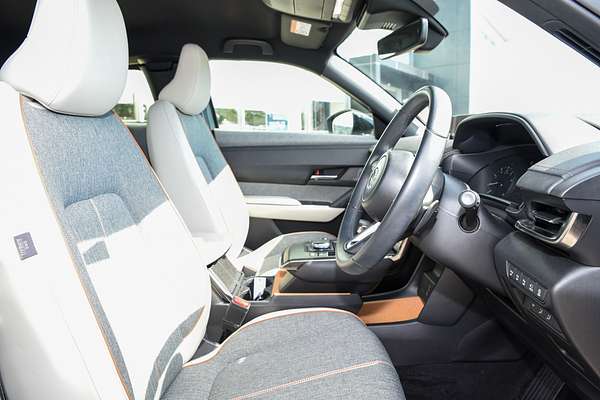 2023 Mazda MX-30 G20e Touring DR Series thumb-9