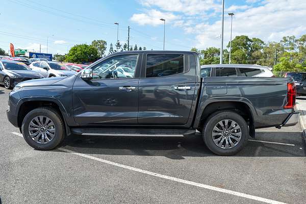 2025 Mitsubishi Triton GLS MV 4X4 thumb-3