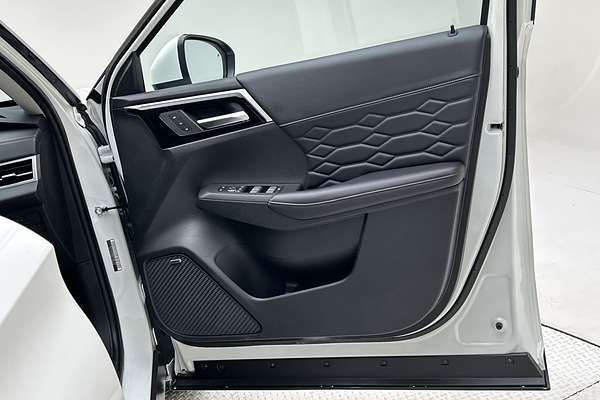 2025 Mitsubishi Outlander Exceed ZM thumb-18