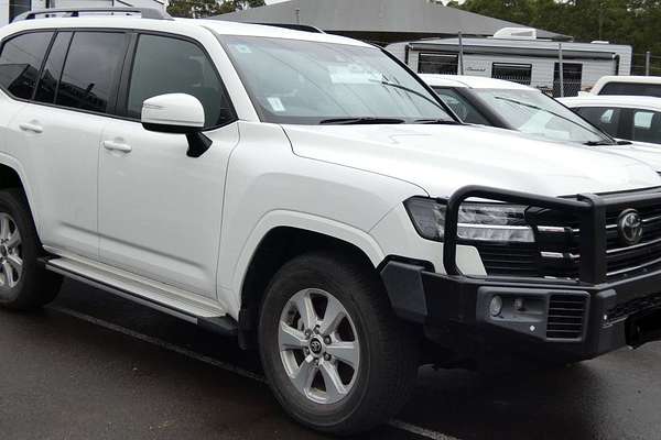 2024 Toyota Landcruiser GXL FJA300R