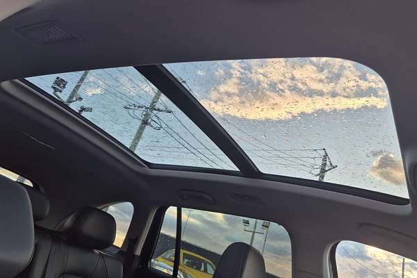 2025 MG QS Essence IS31 thumb-7