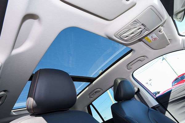 2025 MG HS Essence AS33 thumb-18