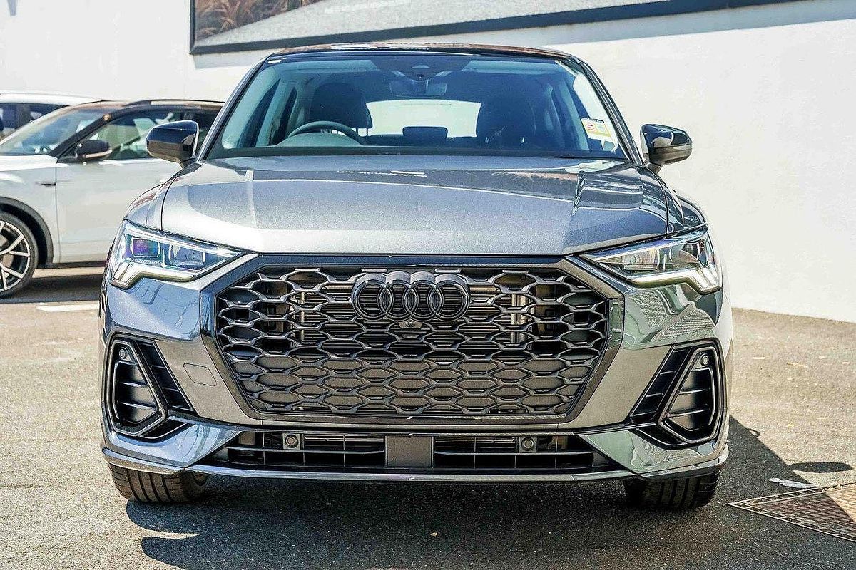 2025 Audi Q3 35 TFSI S line edition F3