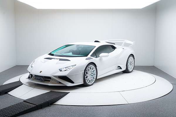 2022 Lamborghini Huracan STO 724
