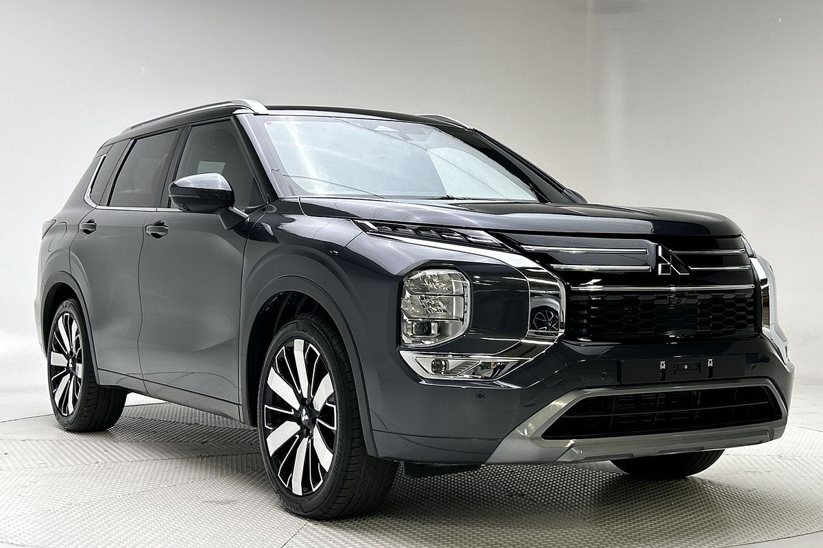 2025 Mitsubishi Outlander Exceed Tourer ZM