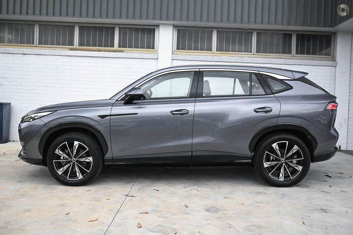 2025 MG HS Excite AS33